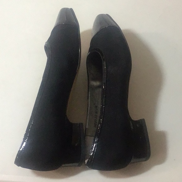 Ros Hommerson brand size 8 1/2 W. Oak black microt. Little heel. - Picture 5 of 7